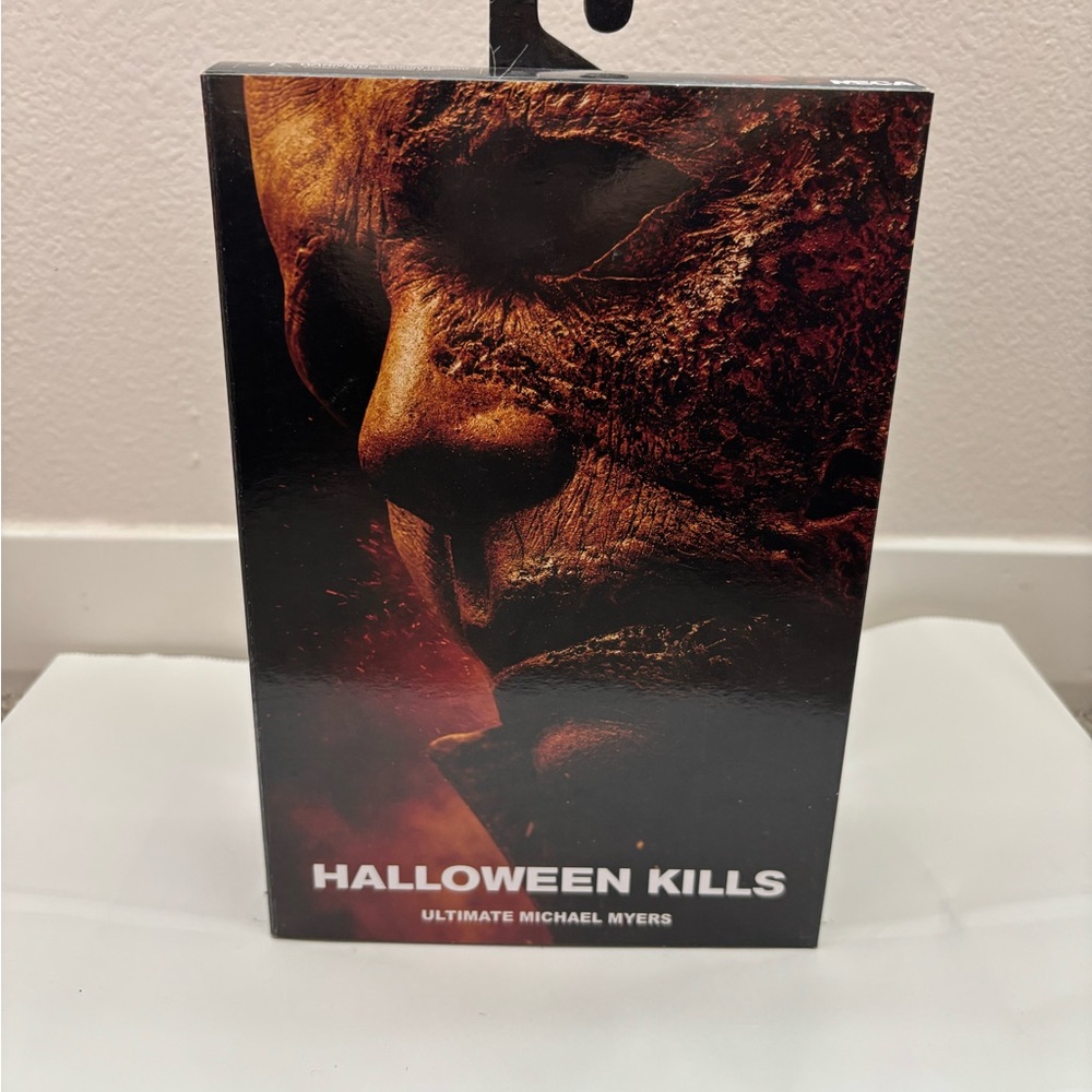 Halloween Kills Ultimate Michael Myers Figure